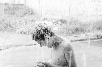 Como o Frio Emagrece: Usando Banho Frio, Gelo e Água Gelada Para Emagrecer Mais Rápido